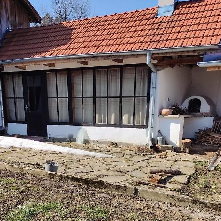 Къща За Гости Хайк Beli Osŭm Exteriör bild