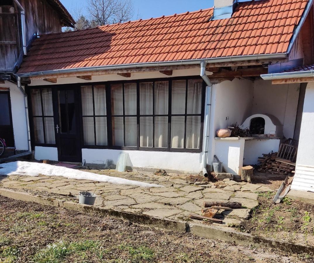 Къща За Гости Хайк Beli Osŭm Exteriör bild